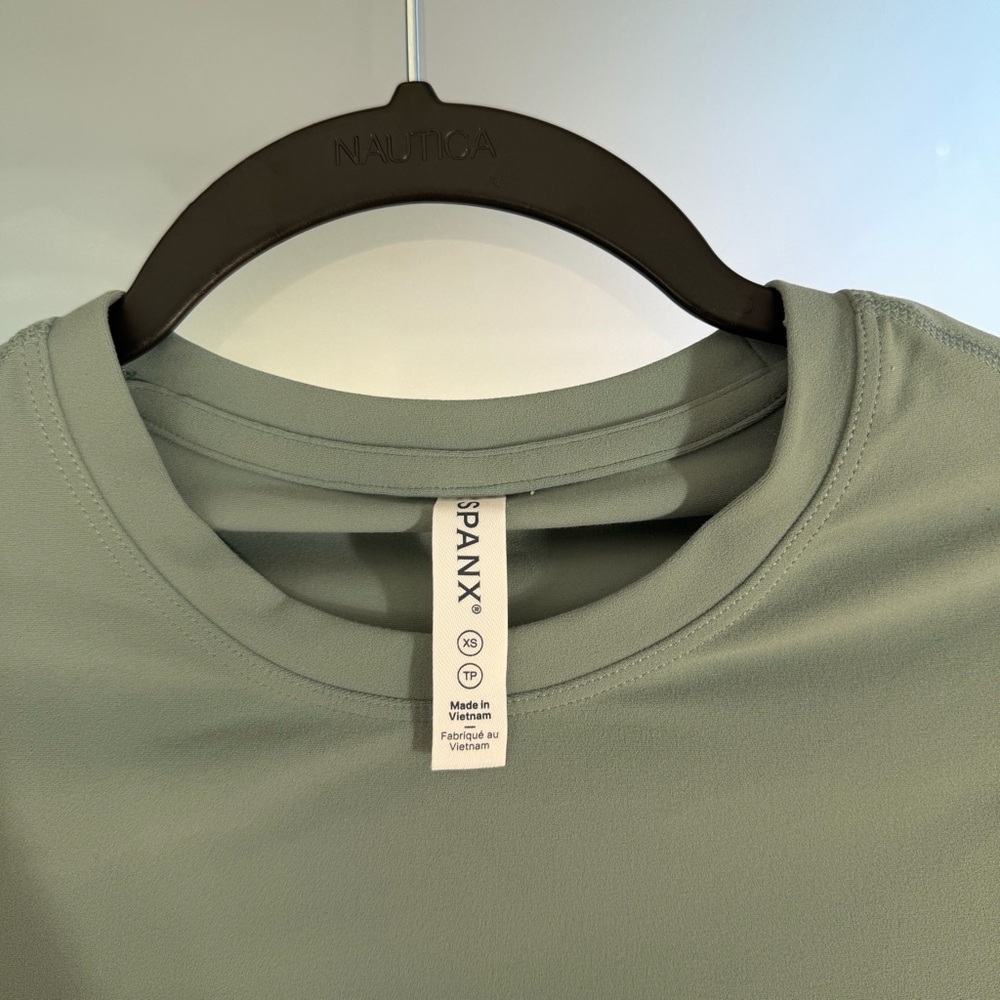 SPANX Onform Long Sleeve Top - Picture 3 of 4